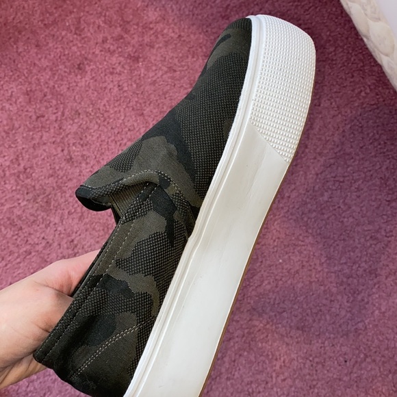 Platform slip on sneakers - Picture 2 of 2